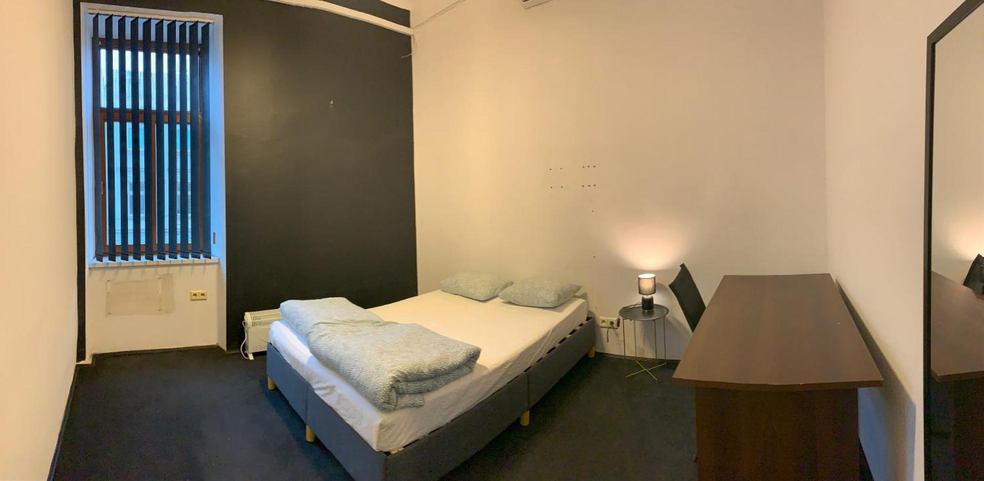 To Be Hostal *